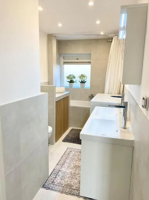 Luxe Apartment Station Zuid Amsterdam Nederländerna